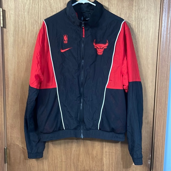 Nike Other - Chicago Bulls Jacket/Windbreaker